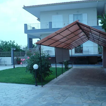 Rea's House Landhuis Vrahati