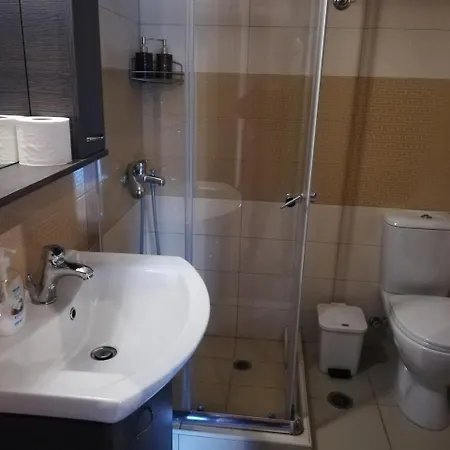 Rea's House * Vrahati