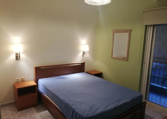 Rea's House Landsted Vrahati